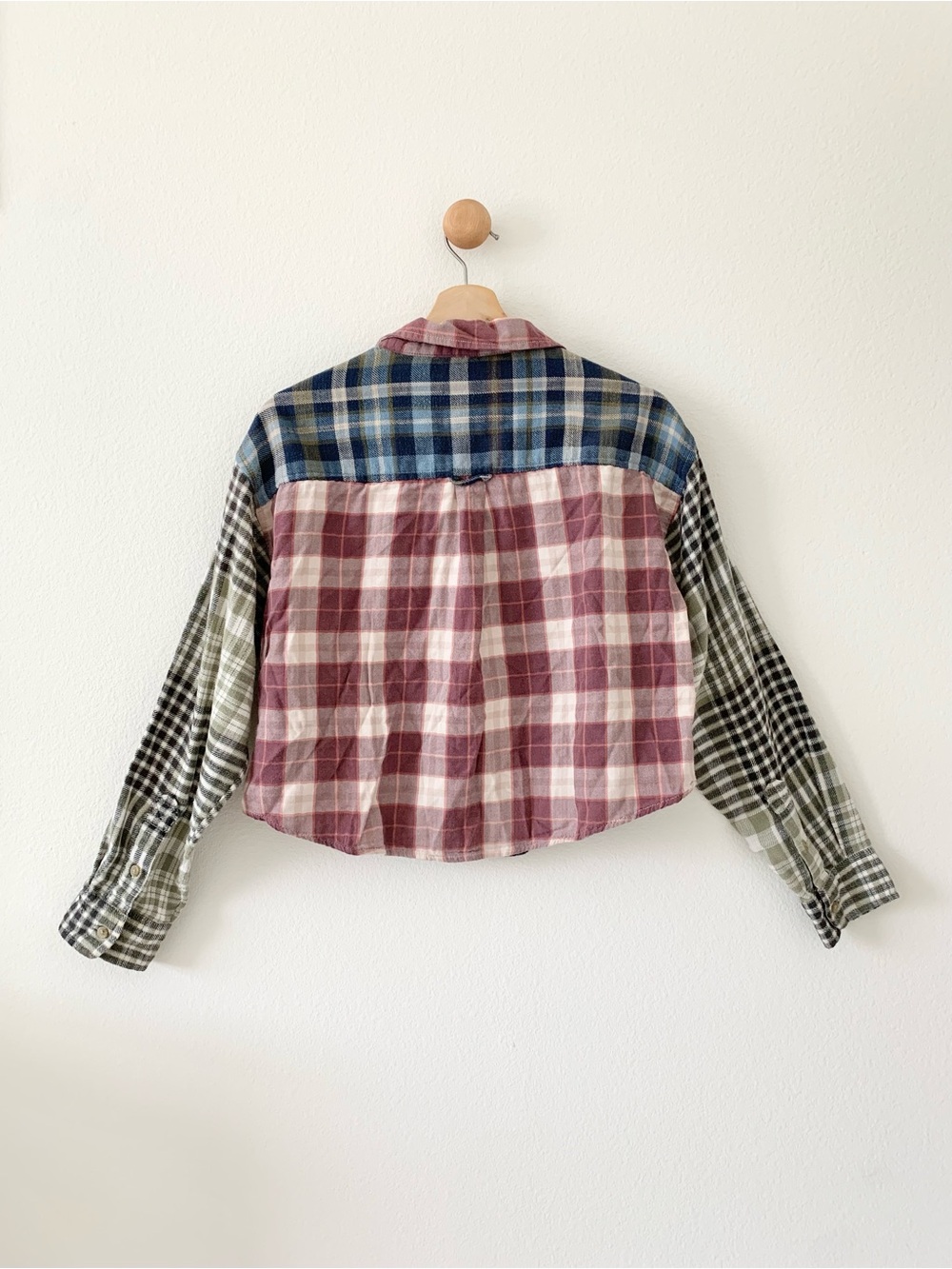 American Eagle Blue Green Black Yellow Pink Plaid Button Down Top Medium - Picture 5 of 5